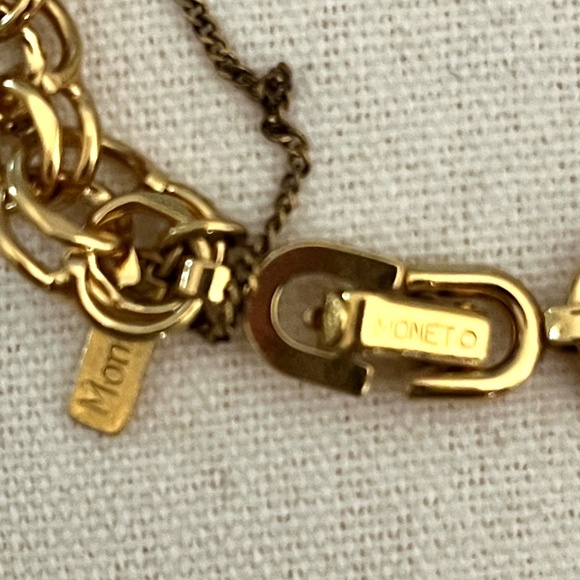 Monet Vintage Gold tone Charm Bracelet - Picture 3 of 3